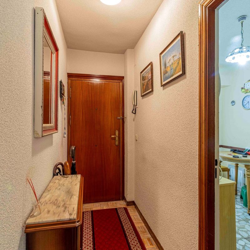 2fe75aed-4552-45b1-b926-9577475dd1dd.jpg