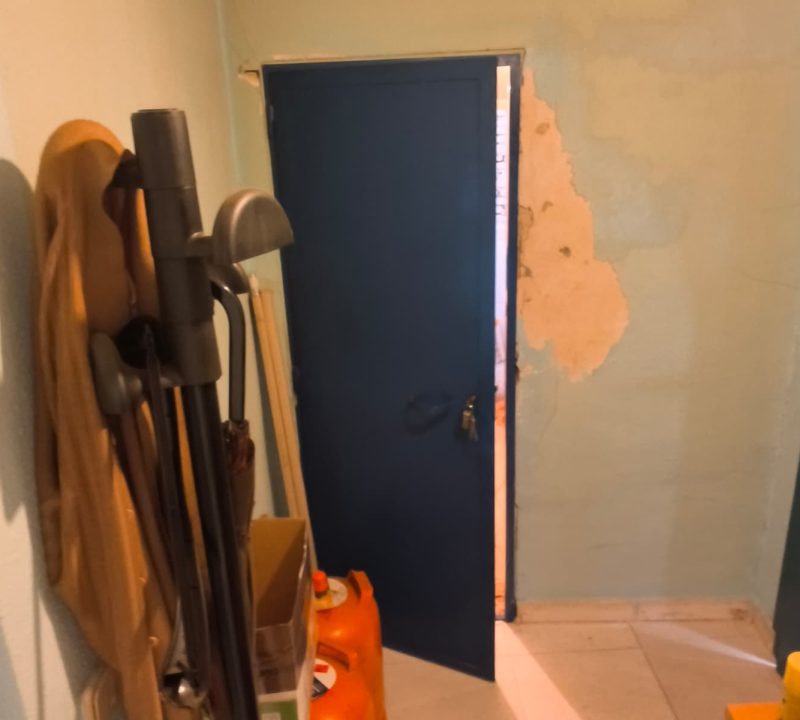 40e5c0f4-c827-495f-a5ba-30af5b90466a.jpg