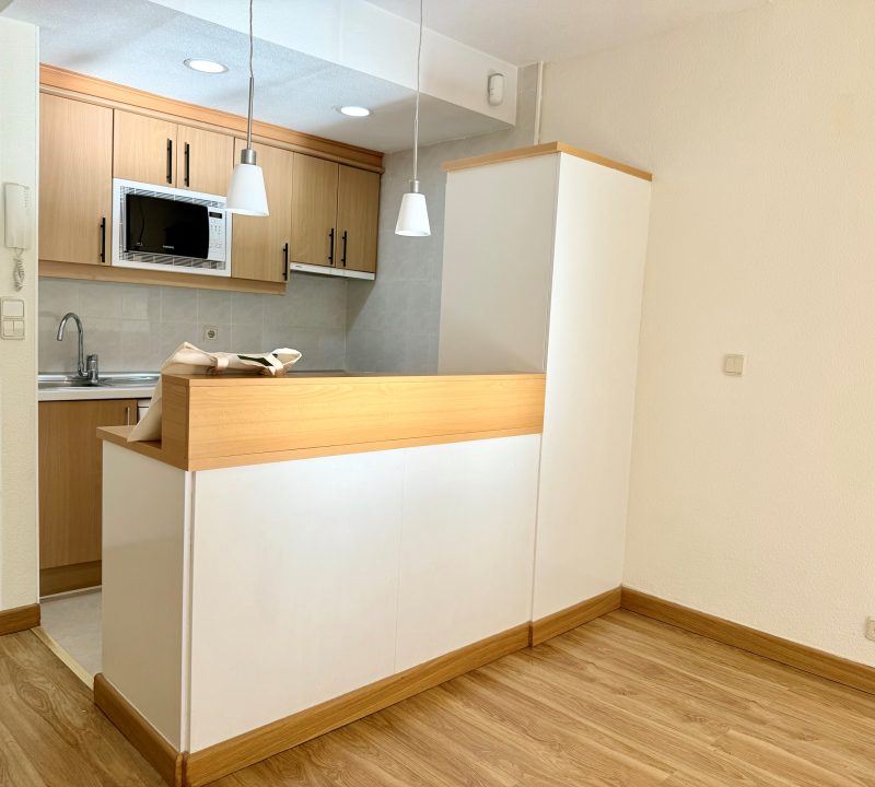 6eb32028-c2d3-49df-a4d8-647cb1b65249.jpg
