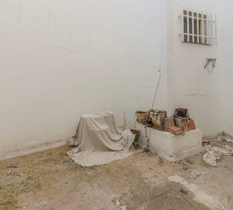 a8de75d2-dba0-4aa6-8b6d-8cf6cd36349c.jpg