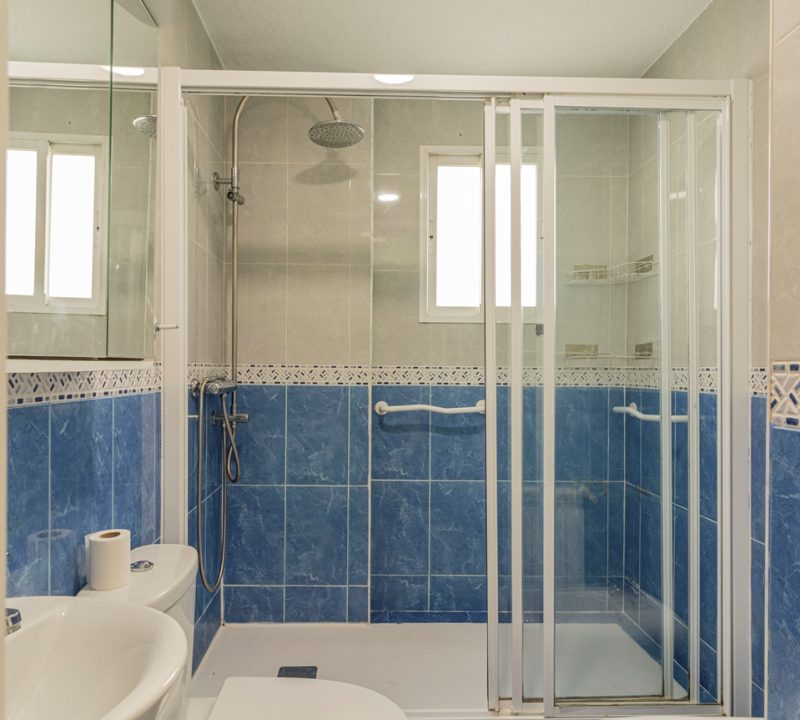 b76ef408-81db-4bcf-a928-e0732bc4ab91.jpg