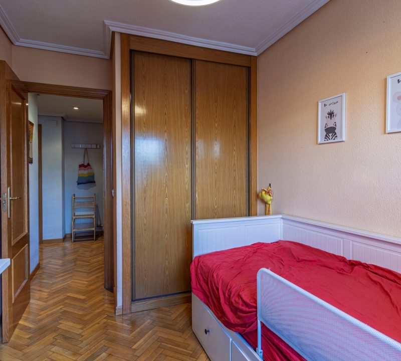 bd1045d3-472c-4ec3-a55f-8ef1f7890de1.jpg