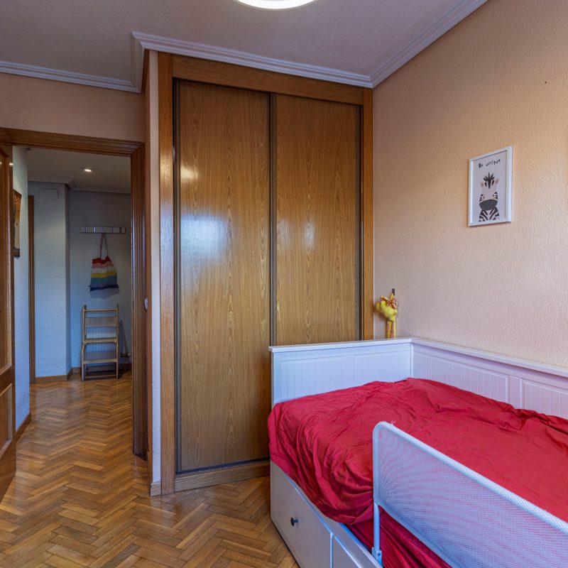 bd1045d3-472c-4ec3-a55f-8ef1f7890de1.jpg