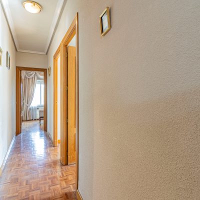 e4eb12bd-9576-4a19-80e7-5aa61cd69c6f.jpg